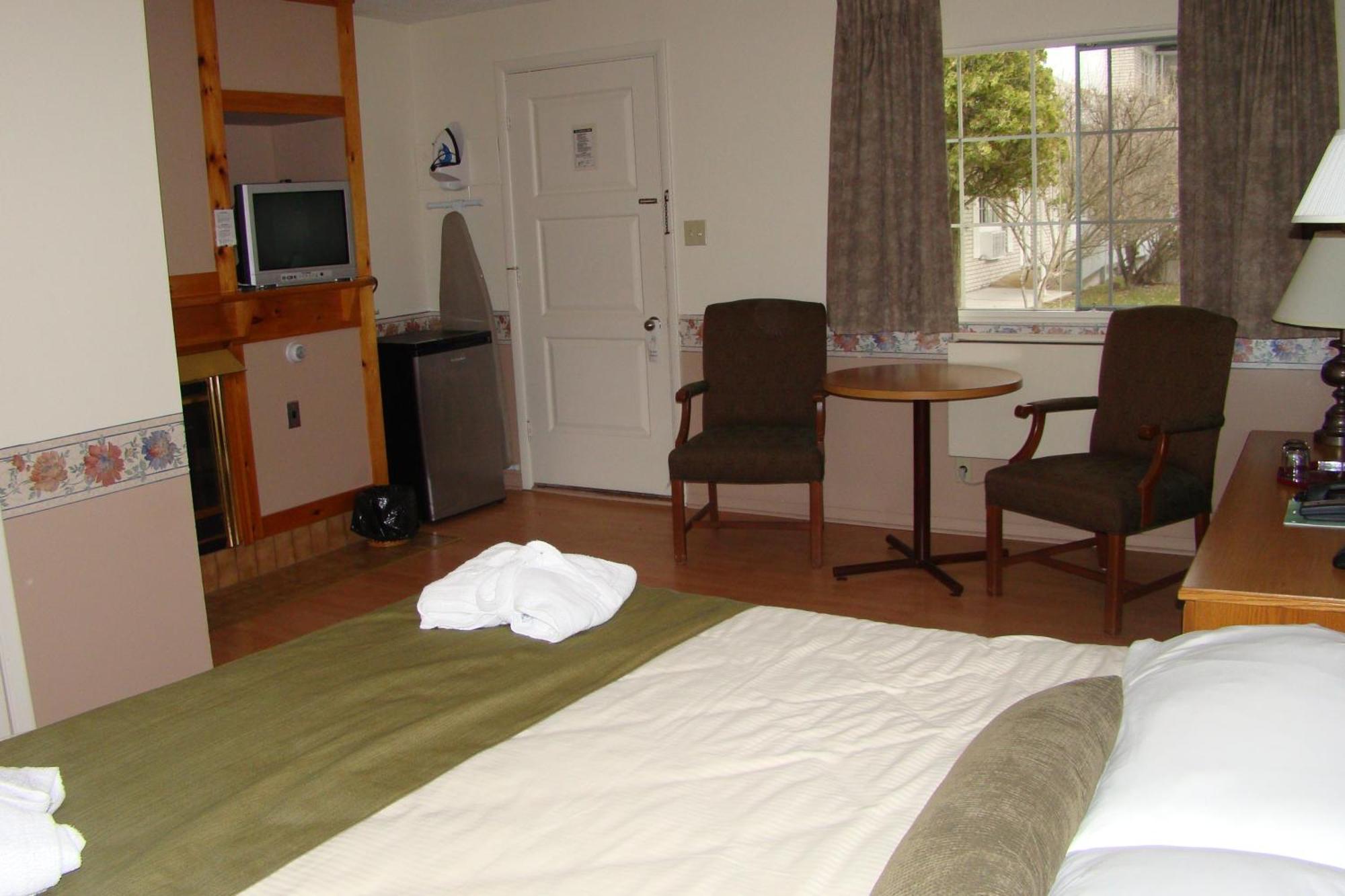 Colonial Resort-1000Islands Gananoque Dış mekan fotoğraf