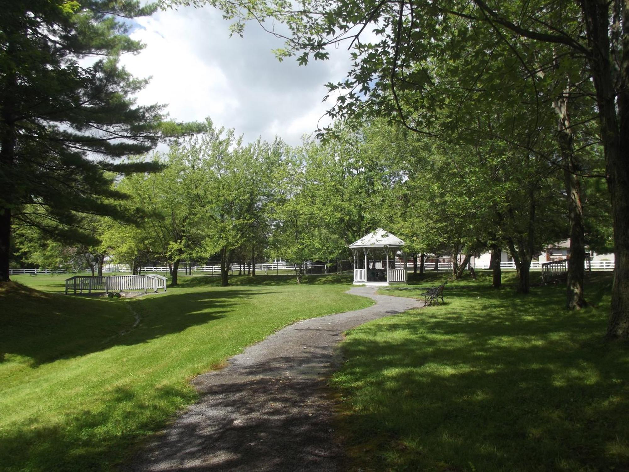 Colonial Resort-1000Islands Gananoque Dış mekan fotoğraf