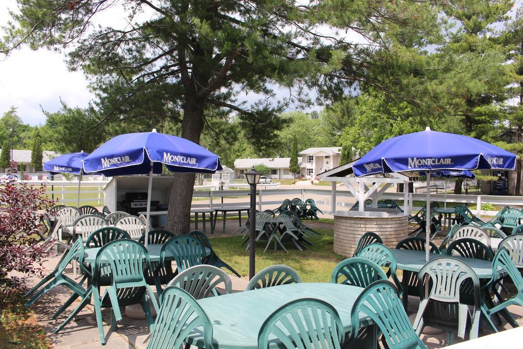 Colonial Resort-1000Islands Gananoque Dış mekan fotoğraf