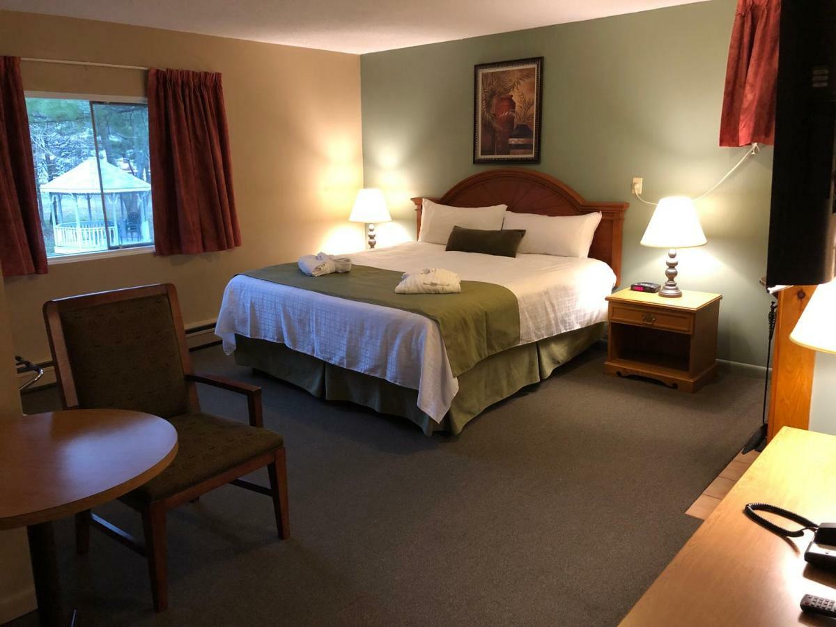 Colonial Resort-1000Islands Gananoque Dış mekan fotoğraf