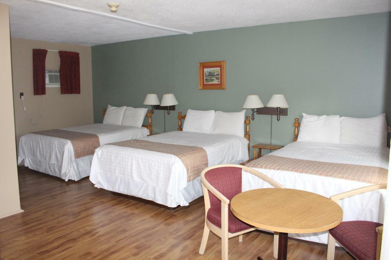 Colonial Resort-1000Islands Gananoque Dış mekan fotoğraf
