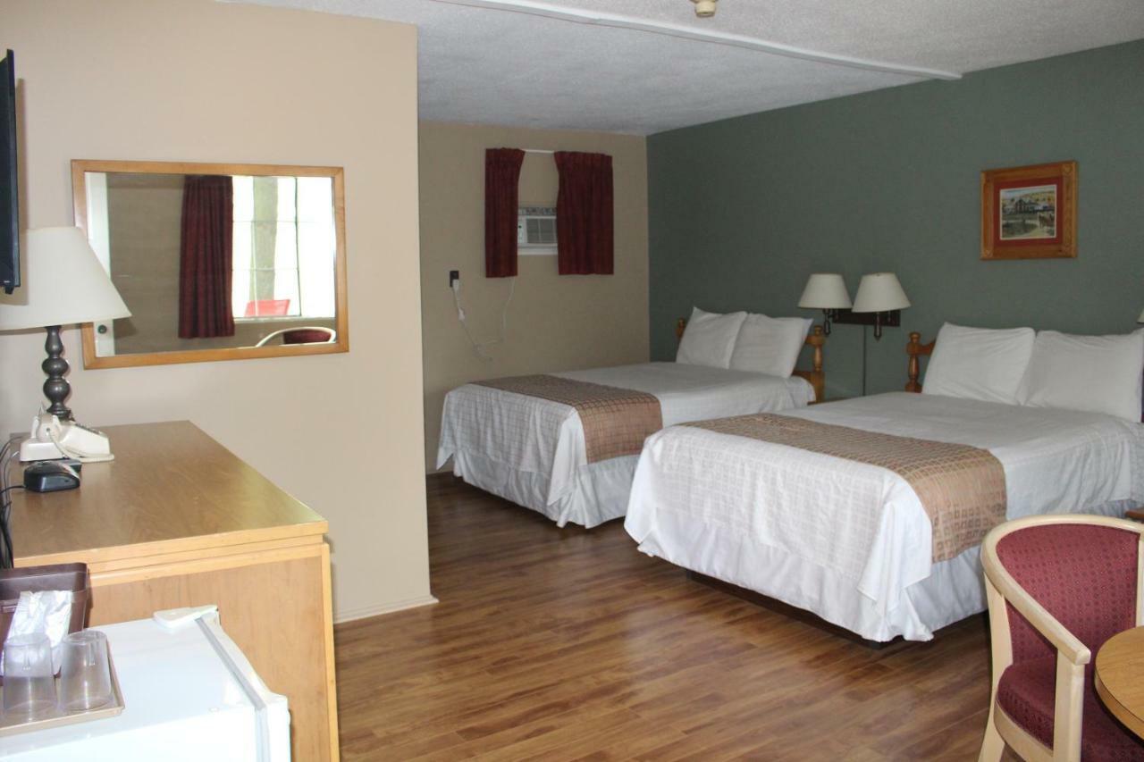 Colonial Resort-1000Islands Gananoque Dış mekan fotoğraf