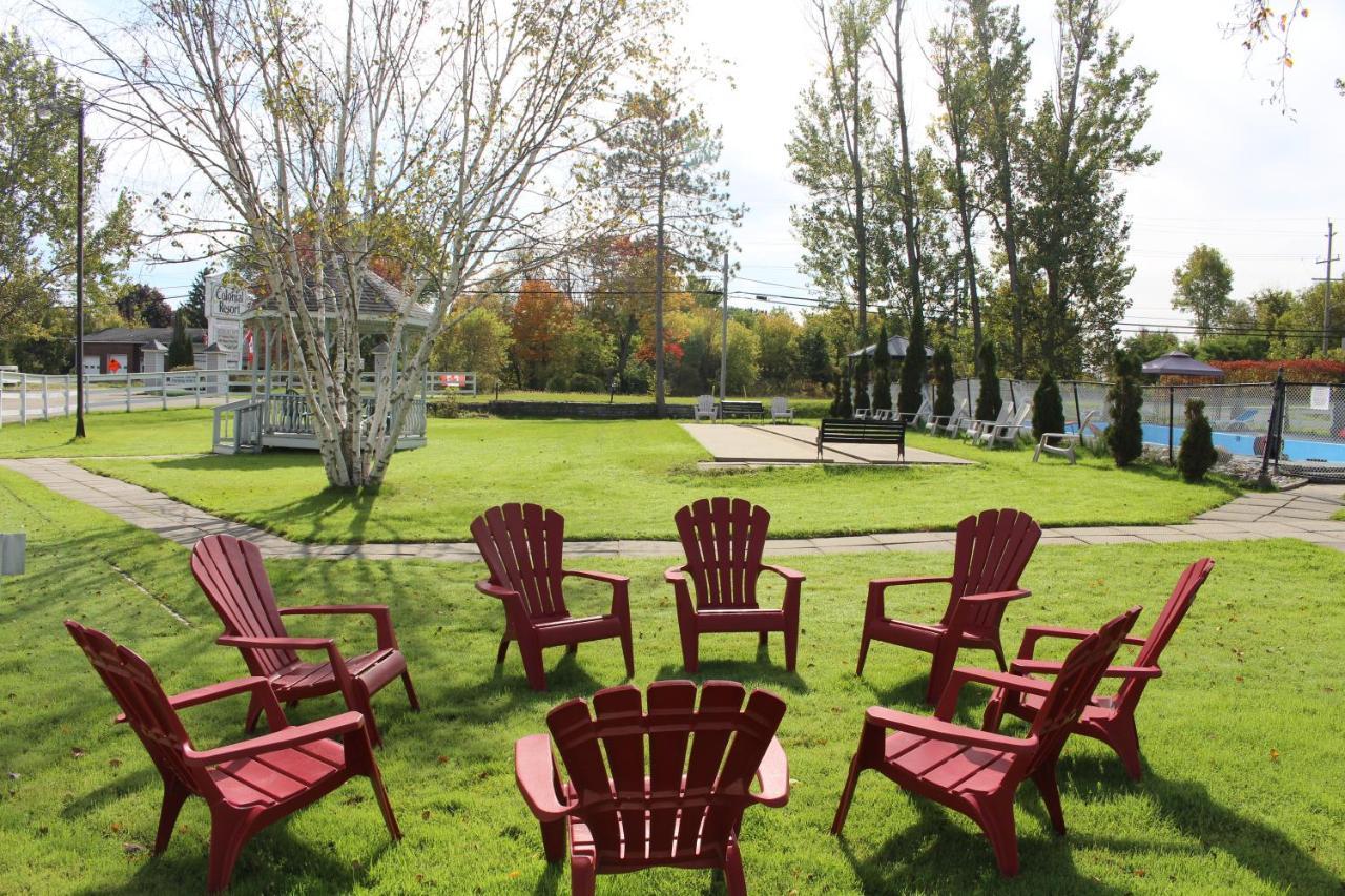 Colonial Resort-1000Islands Gananoque Dış mekan fotoğraf