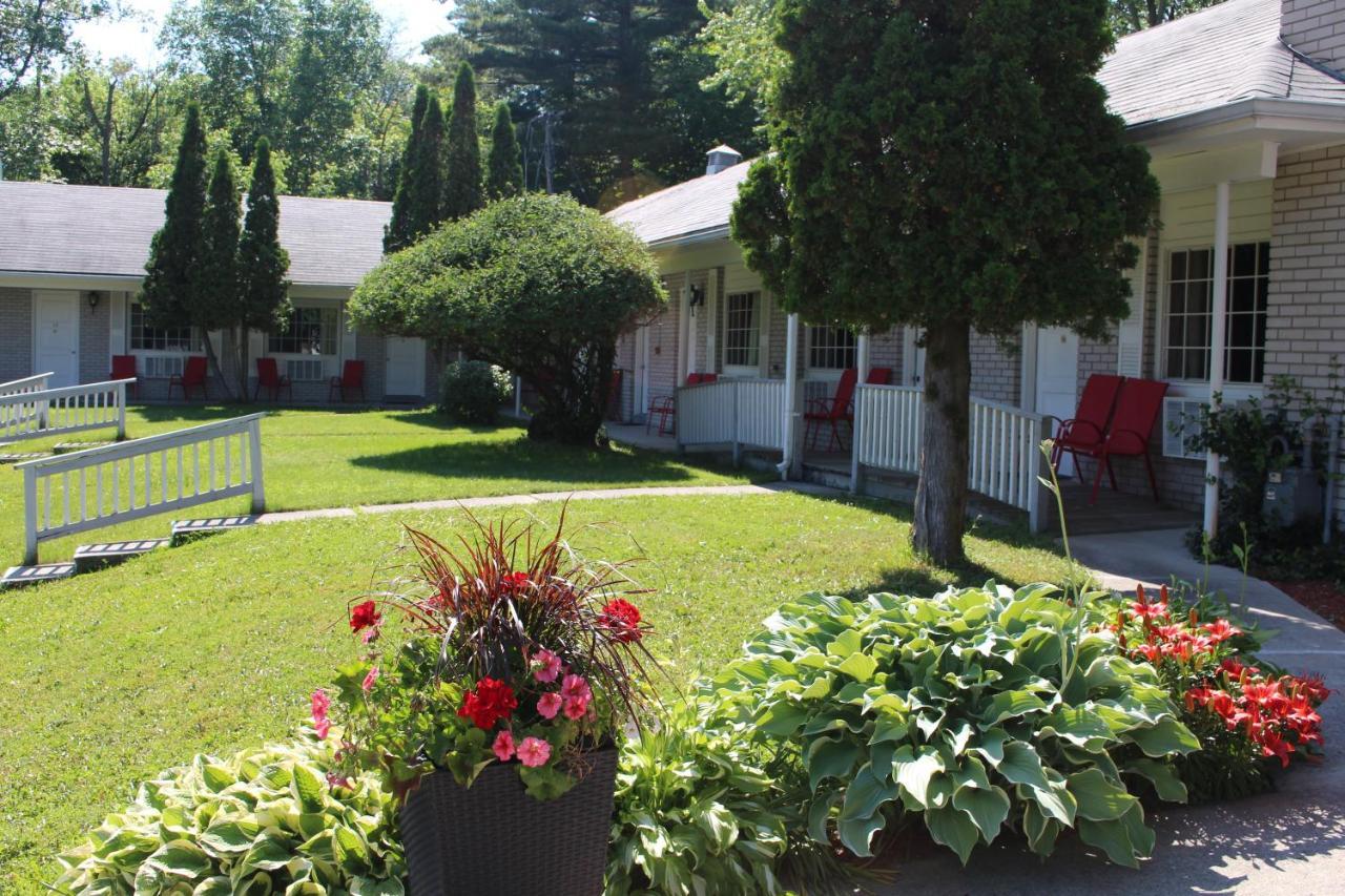 Colonial Resort-1000Islands Gananoque Dış mekan fotoğraf