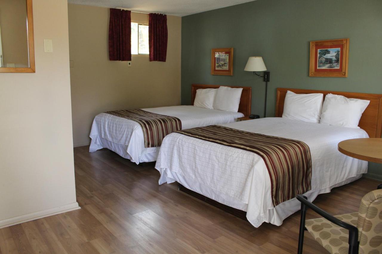 Colonial Resort-1000Islands Gananoque Dış mekan fotoğraf